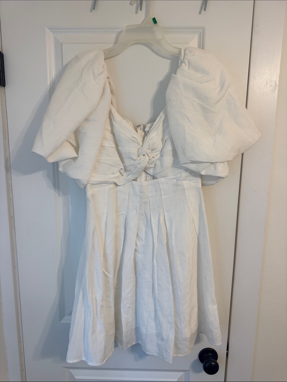Astr White Puff-Sleeve Mini Dress with Knot Front